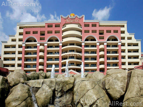 Majestic Hotel & Residence 101